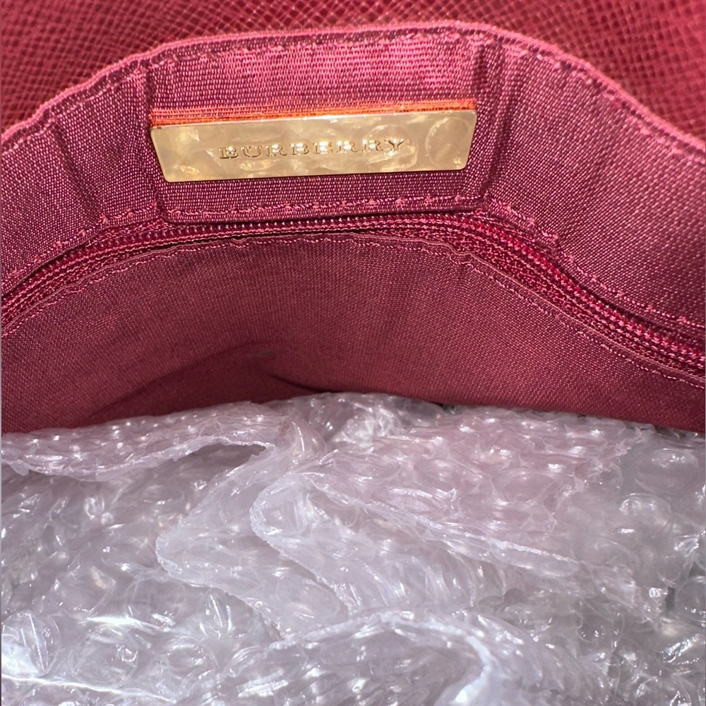 BURBERRY zip top nova check tote - leather handles and trim - pre loved vintage - Picture 7 of 13